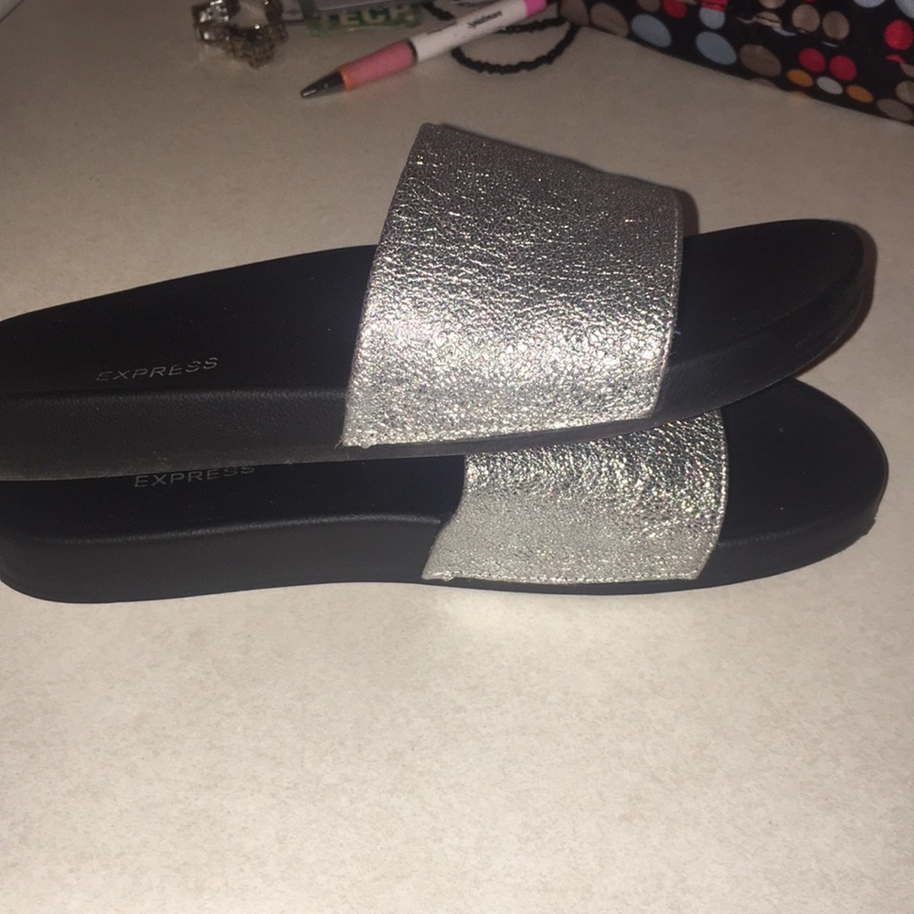 Express slides - Picture 4 of 5